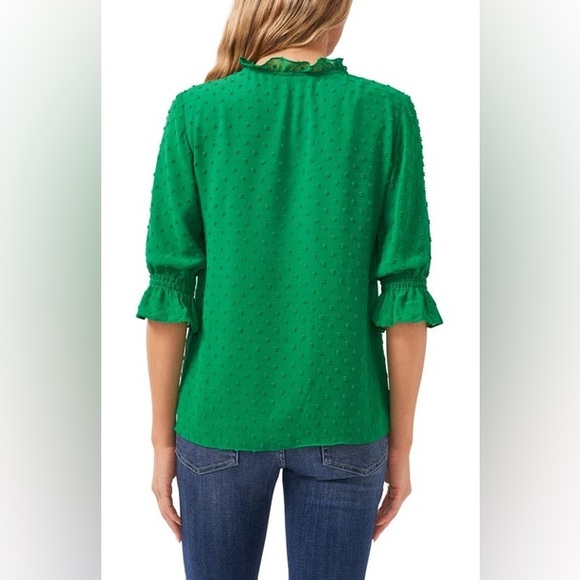 🎈3/$25🎈NWOT CeCe Green Clip Dot Blouse - Picture 2 of 8